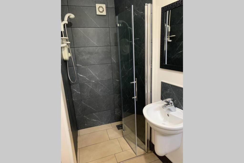 Boutique Townhouse Uphill Lincoln Villa Ngoại thất bức ảnh